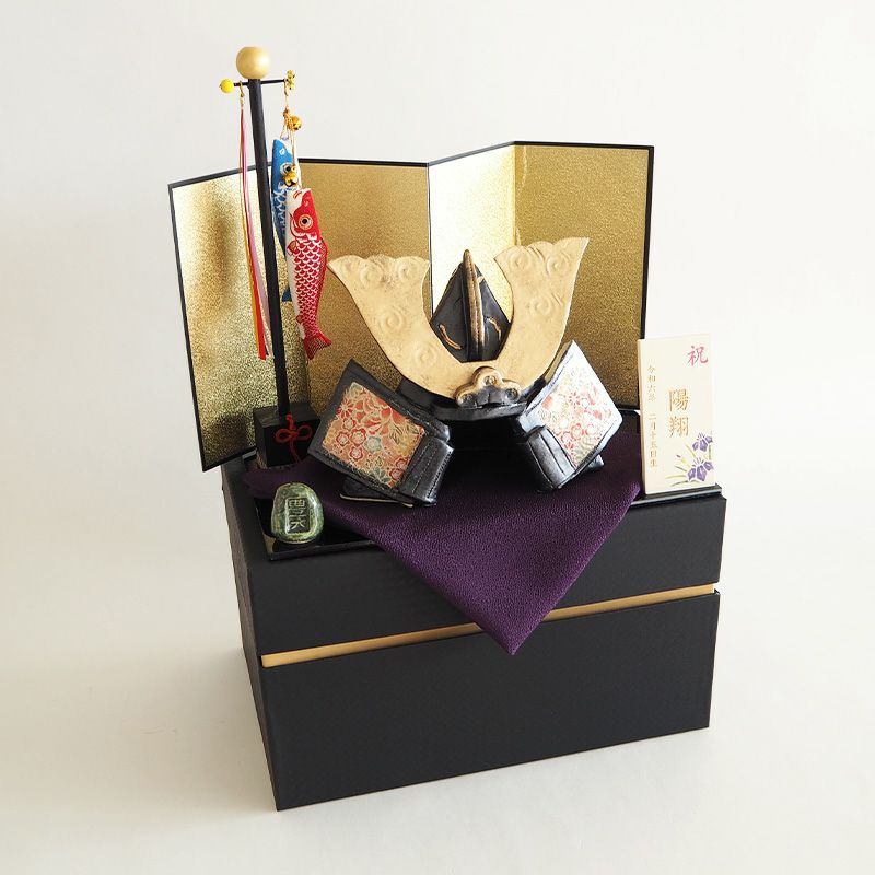 岐阜県土岐市で作られた豊大窯の五月人形です