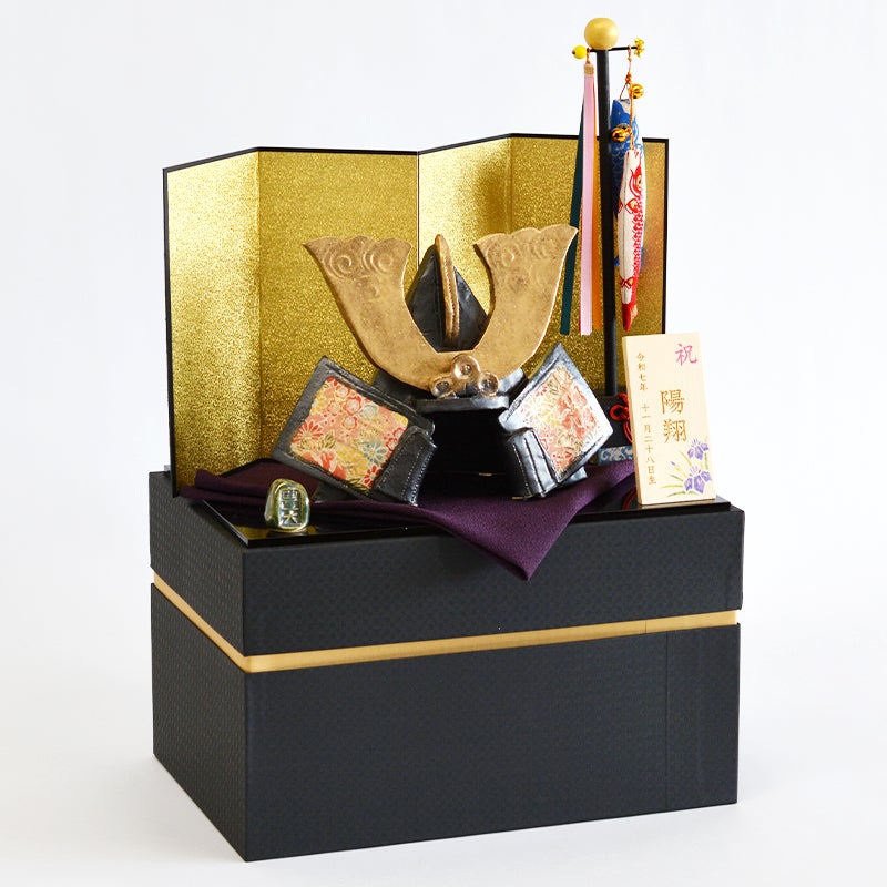 岐阜県土岐市で作られた豊大窯の五月人形です