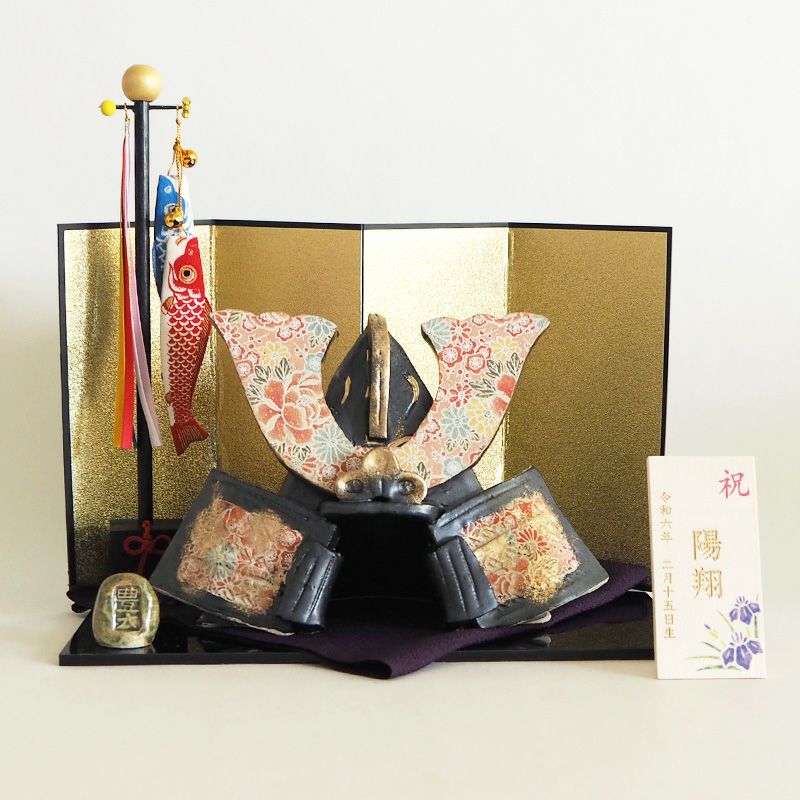 花柄の面で飾った場合の展示例です