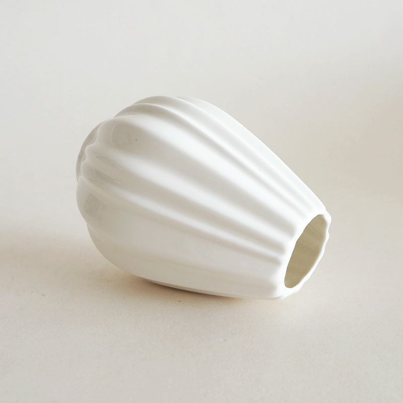 小さな花が飾りやすい大きさ