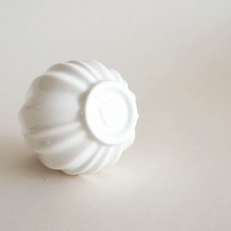 野に咲く一輪を楽しめる一輪差しです