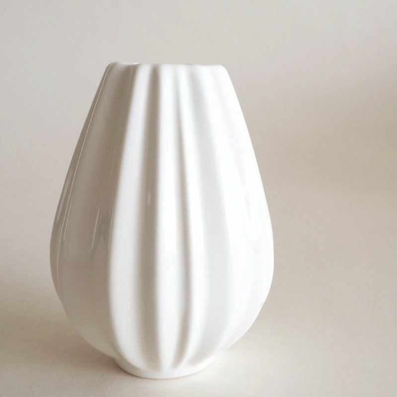 陰影が美しいモダンなフォルム