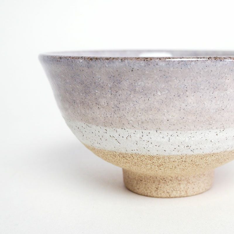素地を生かした釉薬の掛け分けがおしゃれなデザインです