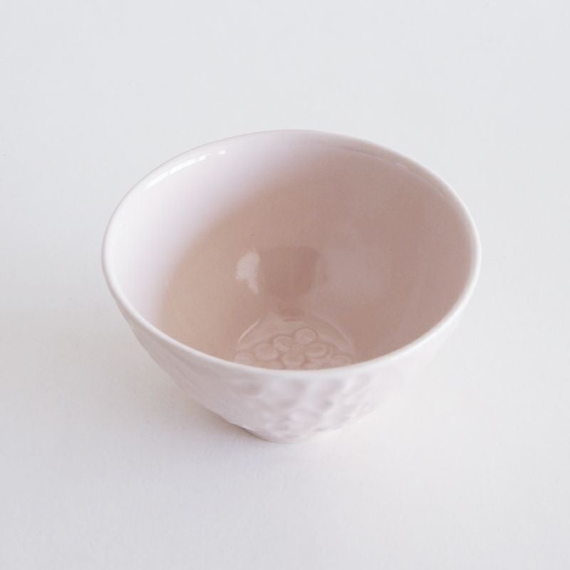 スープなどにも似合う形状です