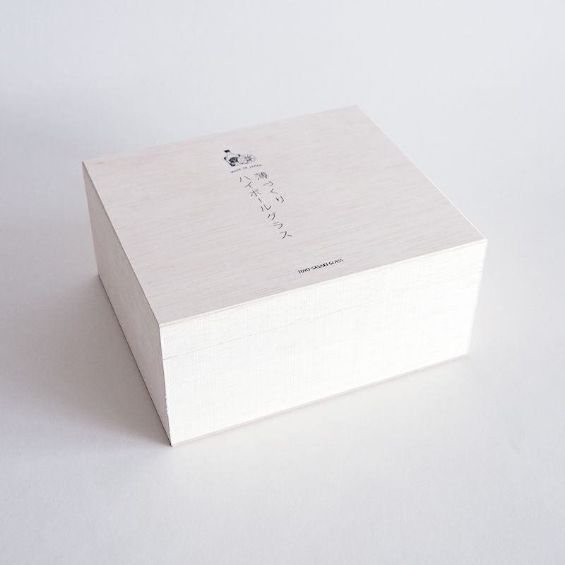 木箱入りで贈り物にもおすすめです