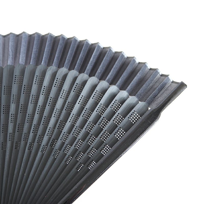 モダンな透かし彫りです