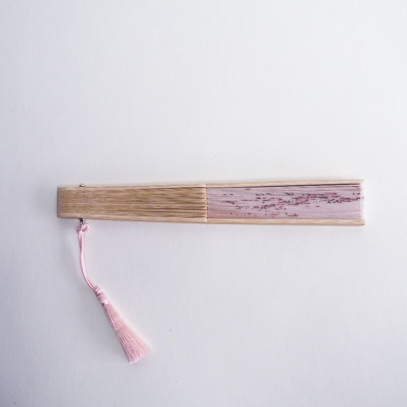 シンプルで持ちやすい形状です