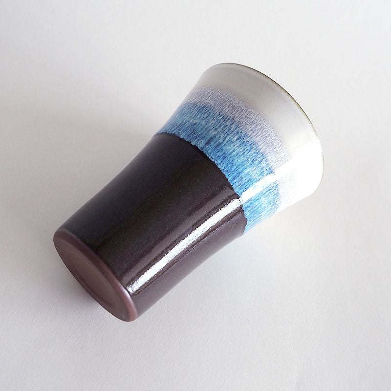 スタイリッシュなフォルムのビアグラスです