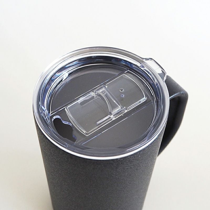 スライドして飲み口が開きます