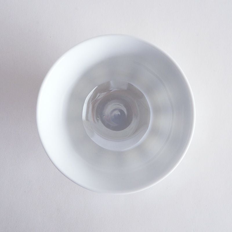 モダンなデザインは洋風のテーブルコーディネイトにも似合います