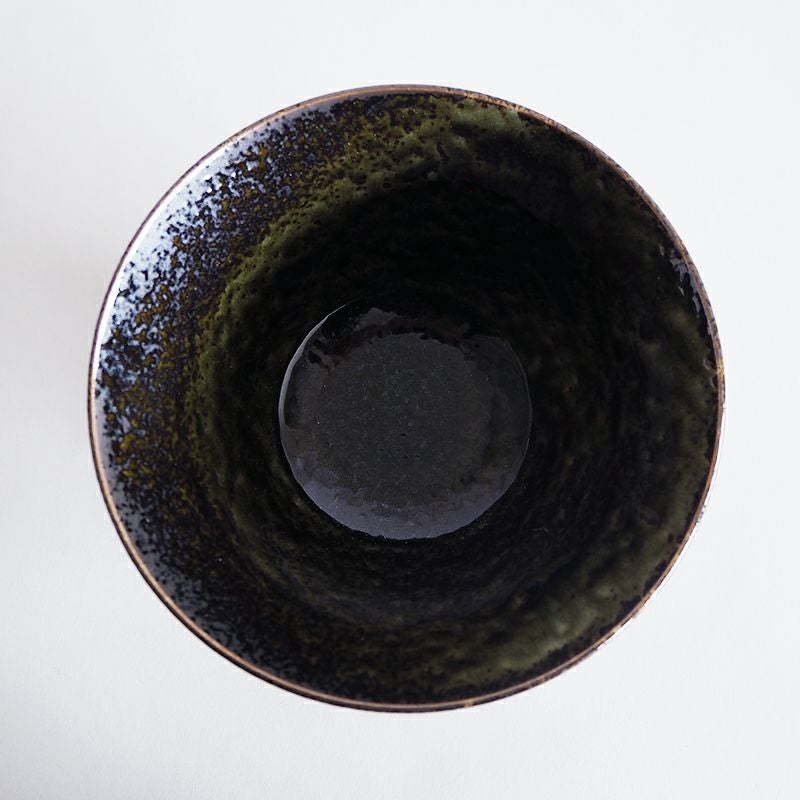 すくいやすい反りのある形状です