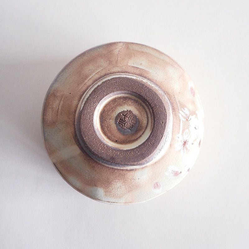 手作りならではの素朴な形状