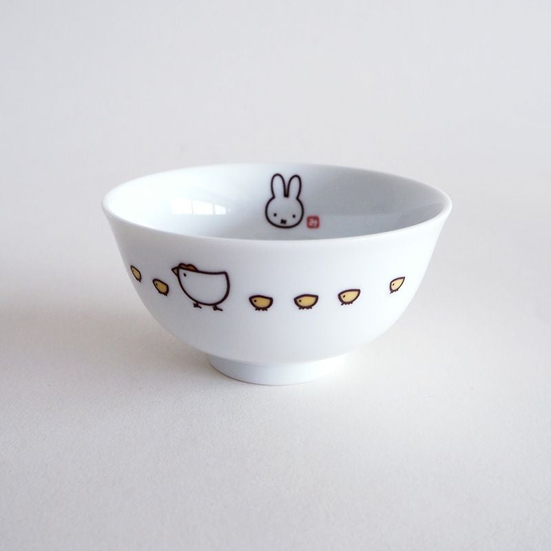 お子様の手にちょうどいいサイズのお茶碗です