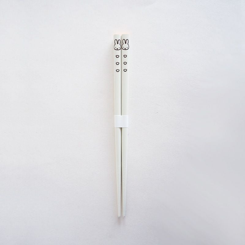 箸の練習にもぴったりのサイズです