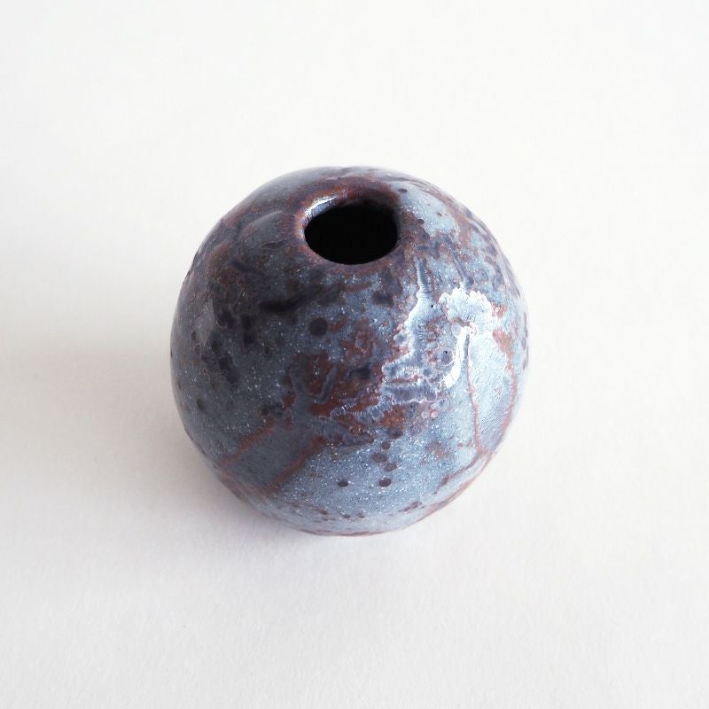 窯変による独特な色合い