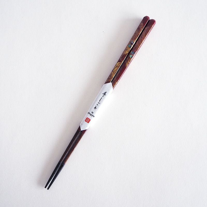 細身で使いやすい形状の箸です