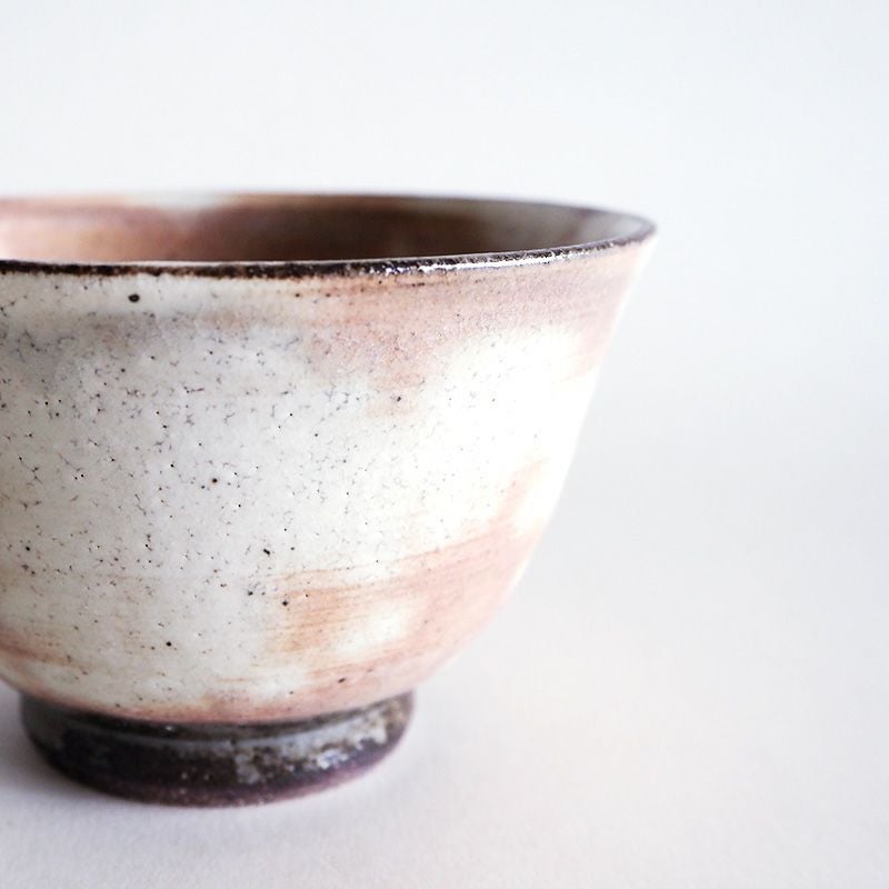 粉を吹いたような趣のある風合いです