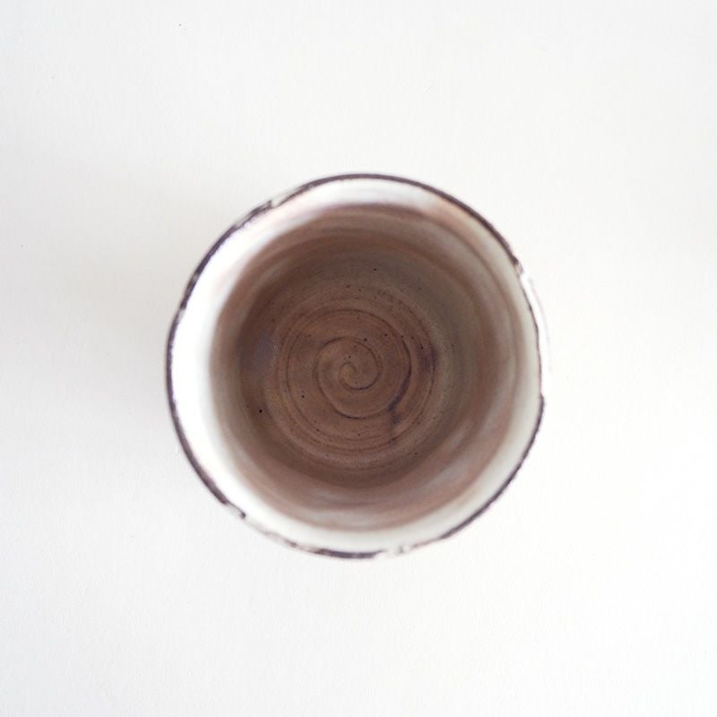 内側も粉引の風合いを感じることができます