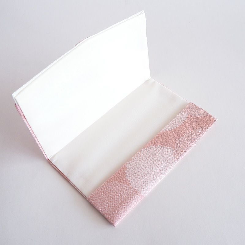 ポケットタイプなので金封の出し入れがスムーズです