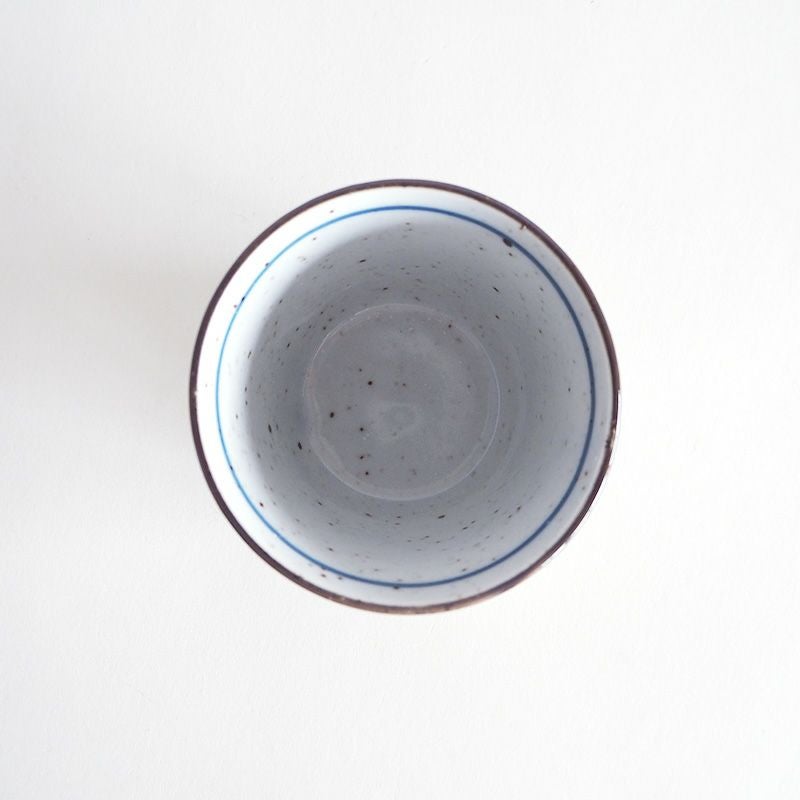 コーヒーやお茶を入れても粋なそば猪口です