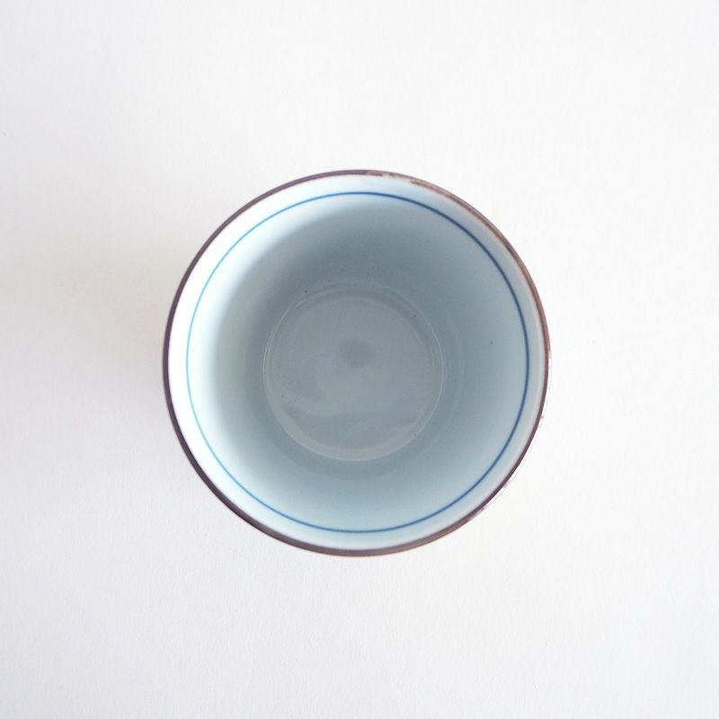 コーヒーやお茶を入れても様になります