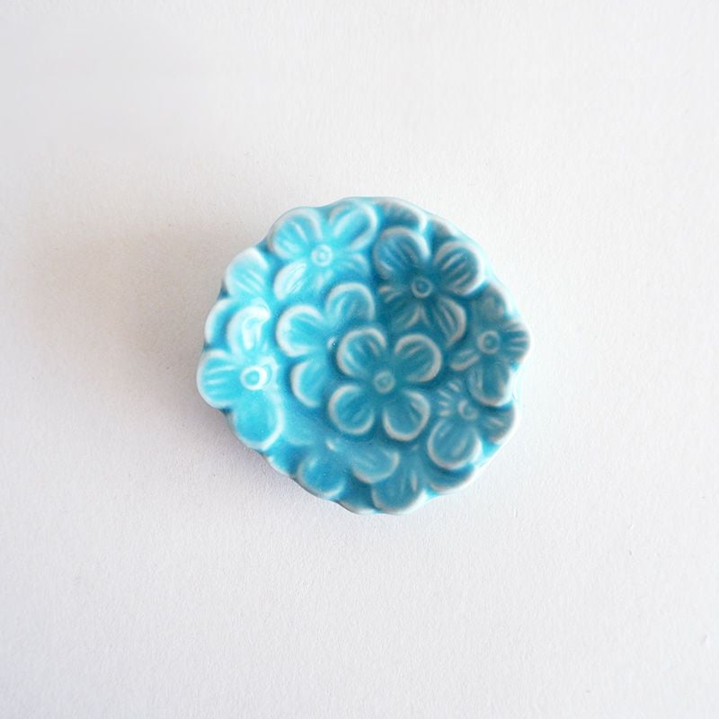 ビビッドなブルー