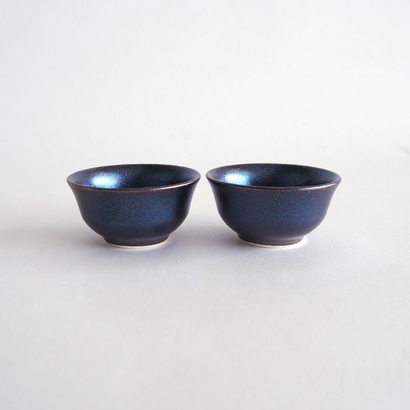 パールのような輝きのぐい呑みです