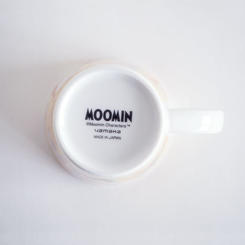 裏底にはムーミンのロゴが入ります