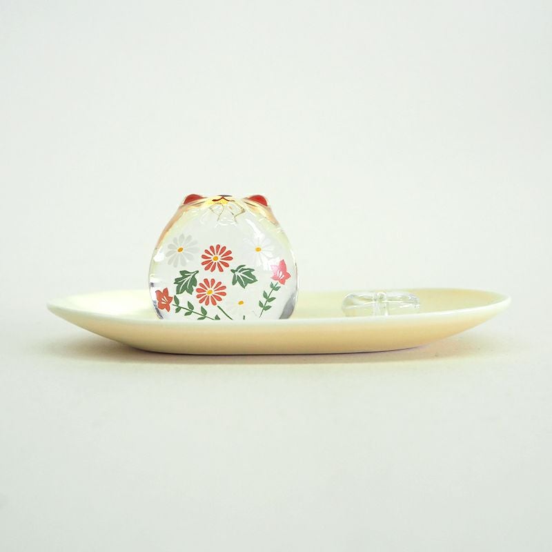 ガラス製のワンちゃん、香立、陶器皿のセットです