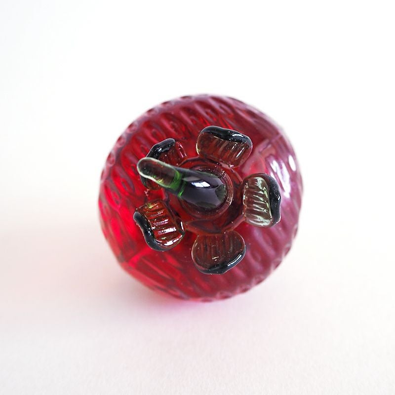 手のひらにのるかわいいサイズです