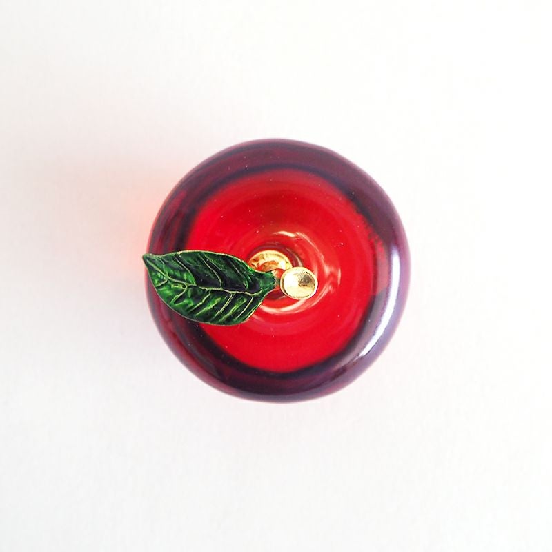 手のひらにのるかわいいサイズです