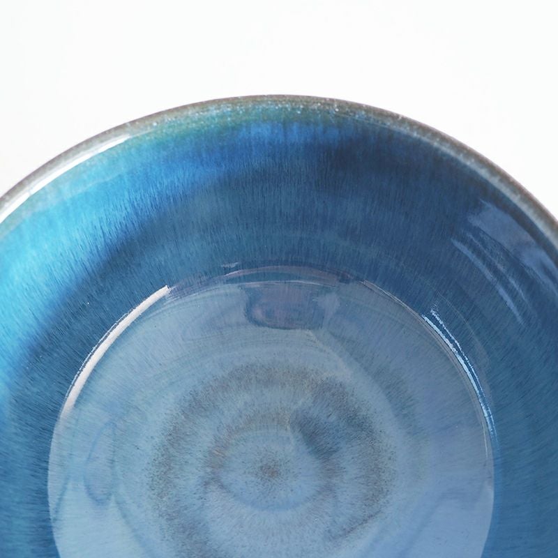 趣のある青の滲み