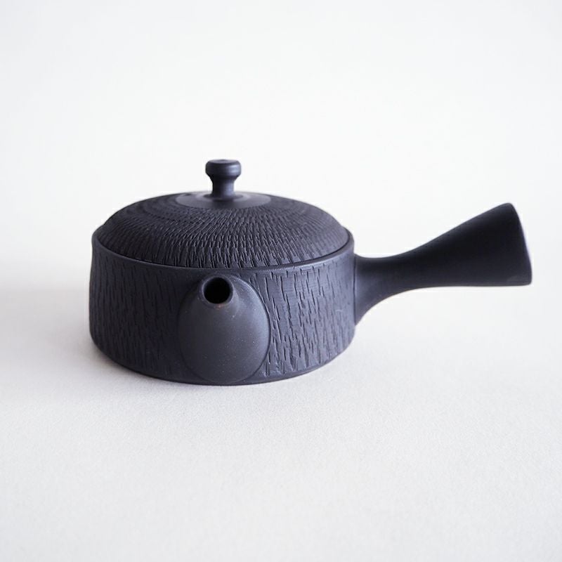 玉光 黒泥切立 ビリ急須｜和食器通販｜織部 Online Store【公式】