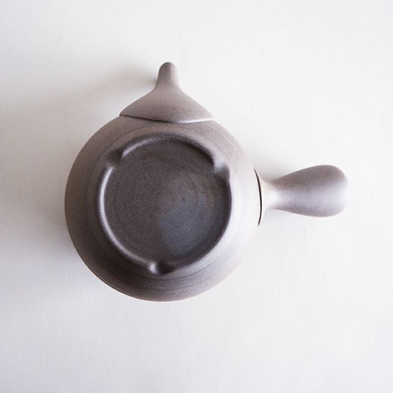 安定感のある形状です