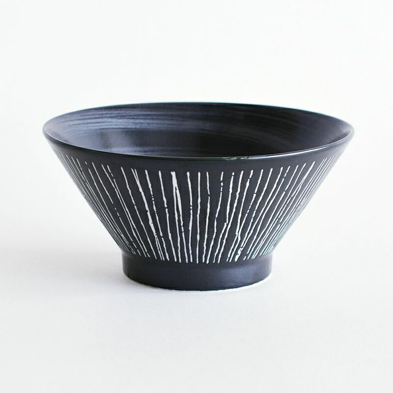 十草彫り丼 黒｜和食器通販｜織部 Online Store【公式】