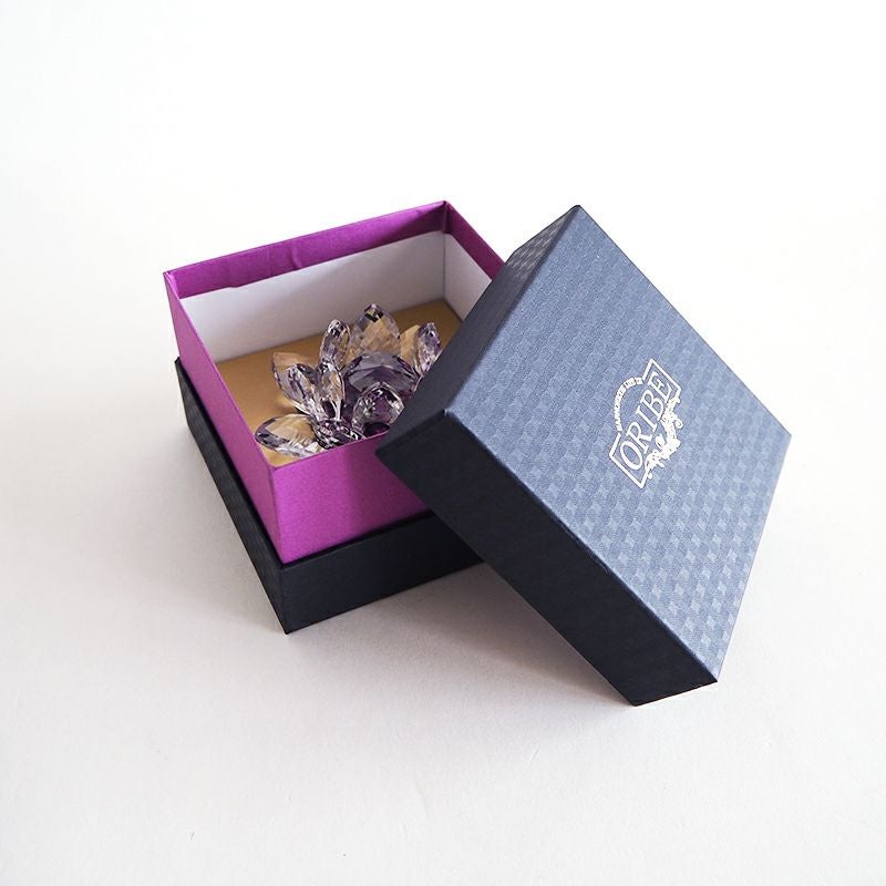 化粧箱入りで贈り物にもおすすめです