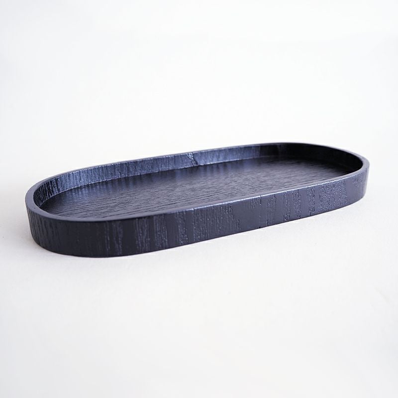 軽くて使いやすい木製のトレーです