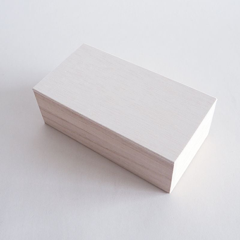 木箱に収められ贈り物におすすめです