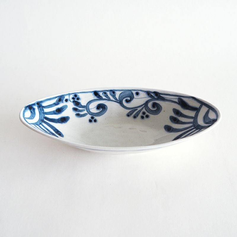 安南調の絵柄がエキゾチックな印象です