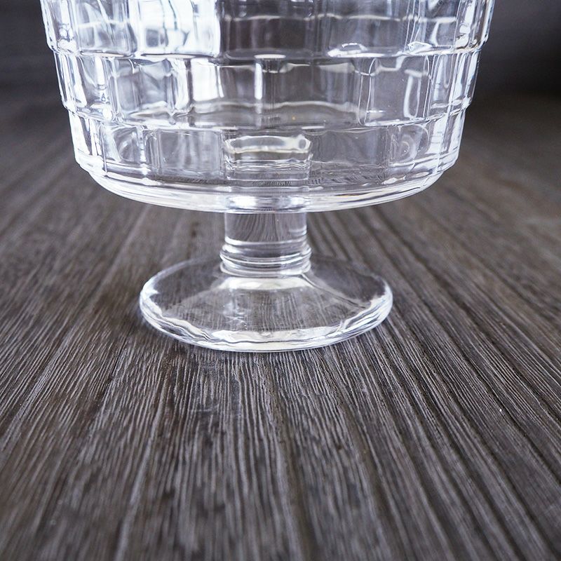 スクエアのカットがレトロな雰囲気を出しています