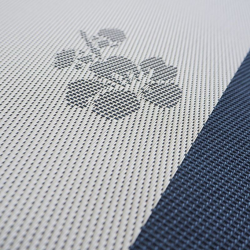 桜の絵柄が印象的です