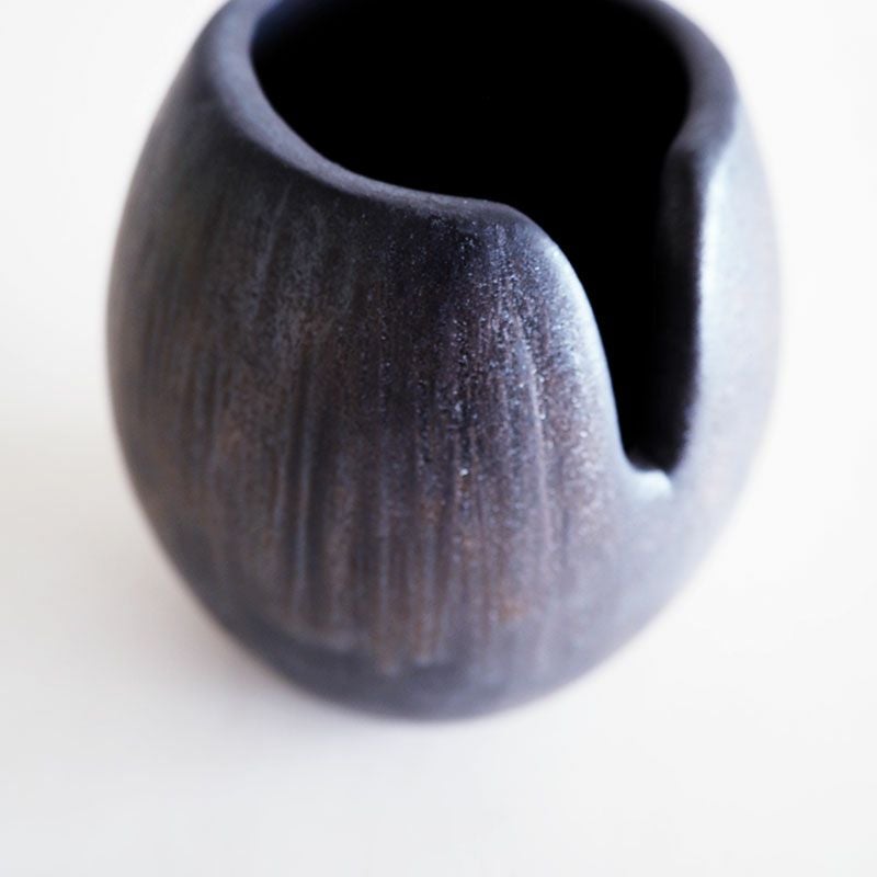 窯変による色の変化に趣を感じます