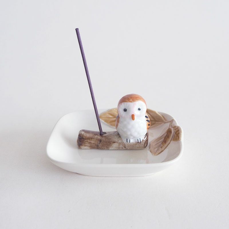 縁起の良いふくろうの香立です