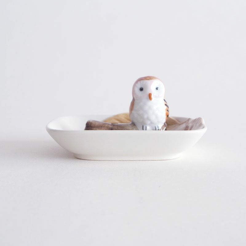 ふくろうの香立と陶器皿のセットです