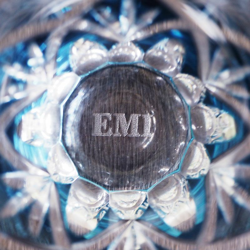 英字1の刻印例です