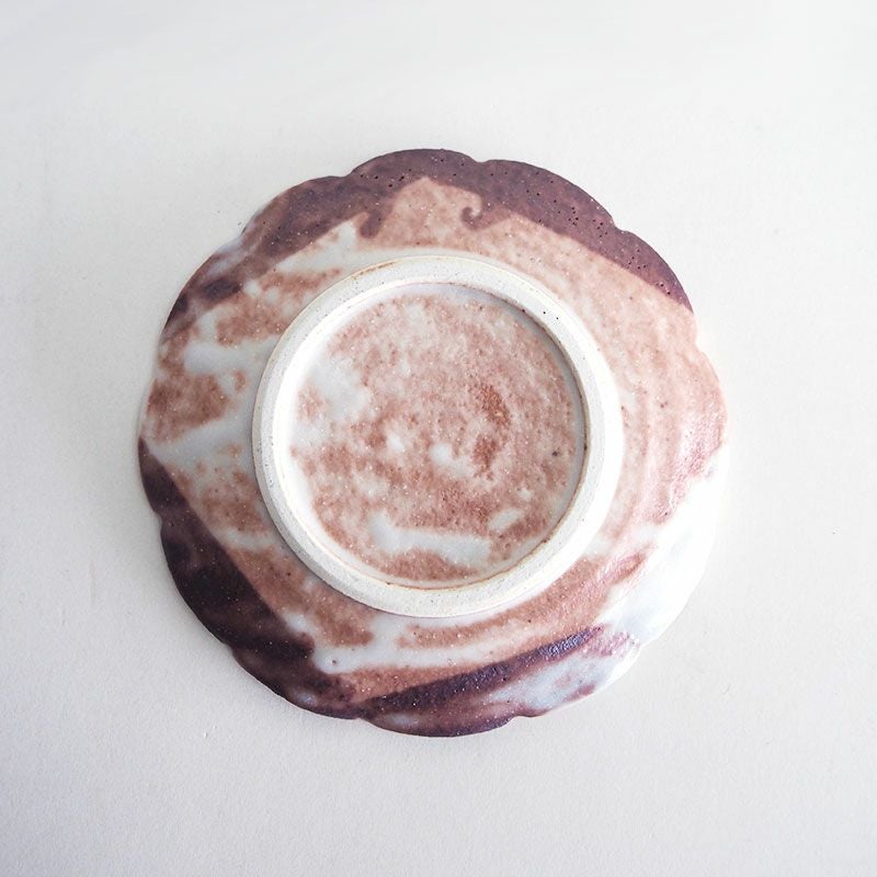 安定感のある形状です