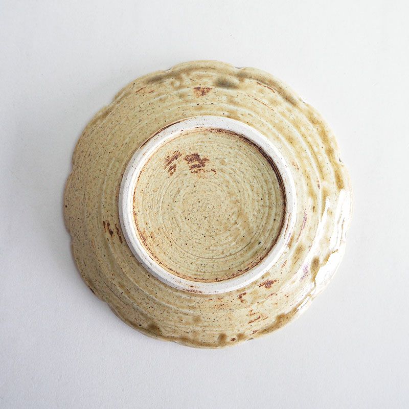 安定感のある形状です