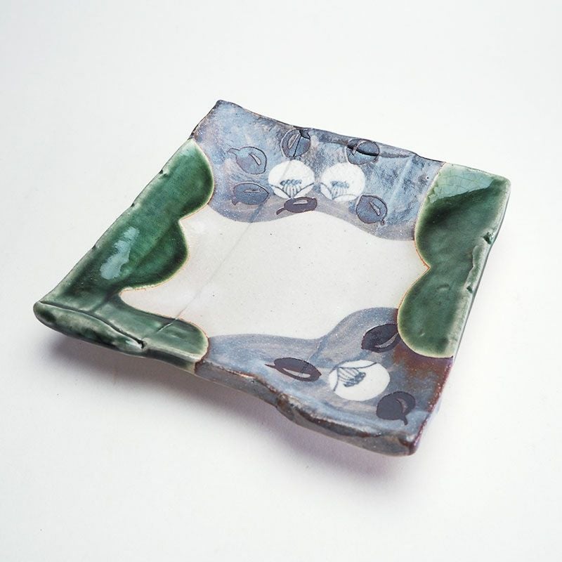 織部椿文角皿 17cm