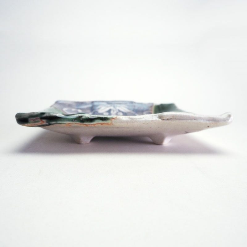織部ぶどう文角皿 17cm|和食器通販|織部 Online Store【公式】 織部ぶどう文角皿 17cm|和食器通販|織部 Online Store【公式】