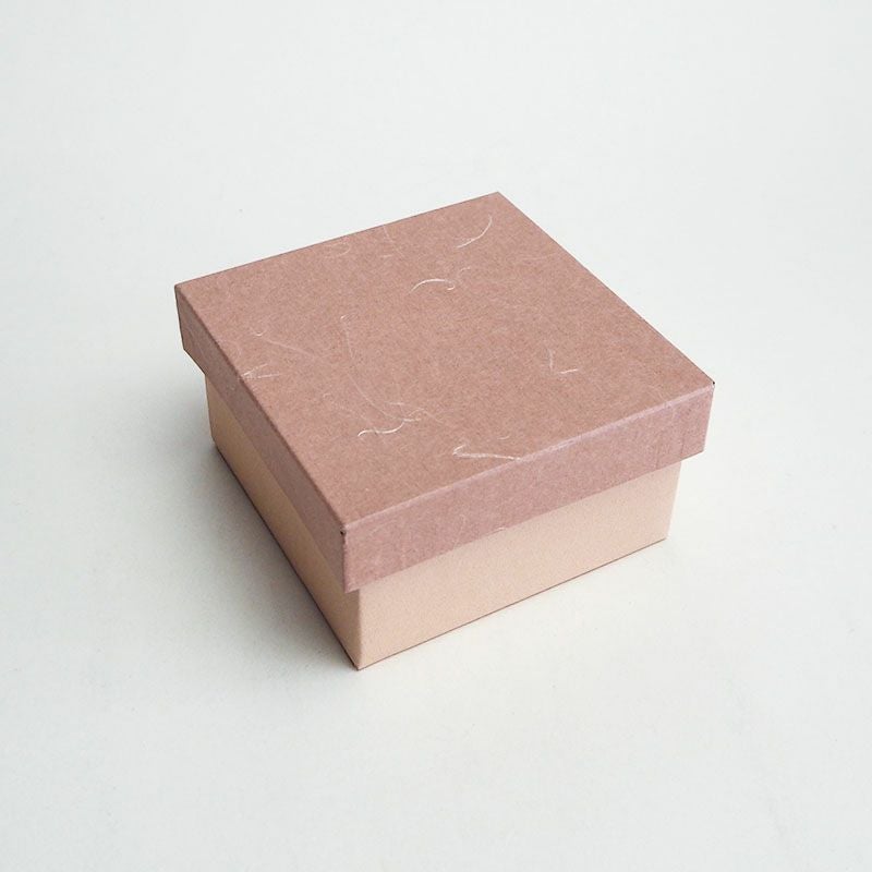 化粧箱に入り贈り物にも最適です